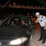 Polis bu kez "çay molası" için durduruyor