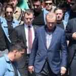 Erdoğan anne ve babasının mezarını ziyaret etti