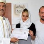 Hristiyan Özbek kızı Müslüman oldu