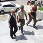 Havaya ateş etti, kameramanı yaraladı