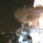 Eyfel Kulesi'nden dumanlar y&uuml;kseldi