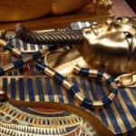 Tutankamon'un sırlarla dolu g&ouml;m&uuml;t&uuml;!