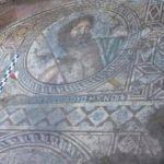 Antik kentte 'Poseidon' tasvirli mozaik bulundu