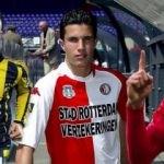 Van Persie kariyerinin kurasını &ccedil;ekti