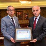 Samsun Vali Şahin'den Emniyet Müdürü Yavuz'a başarı belgesi