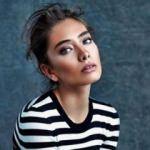 Neslihan Atagül babasını unutmadı!