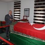 Şanlıurfa Valisi Tuna, Süleyman Şah Türbesi'ni ziyaret etti
