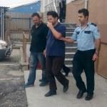Açığa alınan doçent, Yunanistan'a gitmek isterken yakalandı