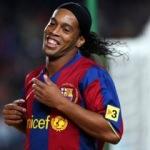 Barcelona'dan Ronaldinho bombası! Geri döndü