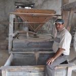 150 yıllık su değirmeninde halen buğday &ouml;ğ&uuml;t&uuml;l&uuml;yor