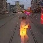 Cep telefonuna dalan kadın feci şekilde can verdi!