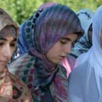 Okuldaki baş&ouml;rt&uuml;l&uuml; &ouml;ğrenciler fişleniyor