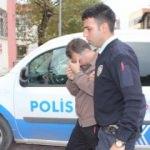 Polisi g&ouml;ren FET&Ouml;'c&uuml; battaniyenin altına saklandı