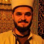 Camide imamı şaşırtan not!