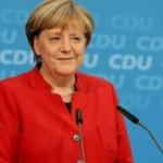 Angela Merkel beklenen açıklamayı yaptı 