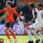 Gol düellosunda Başakşehir yara aldı!