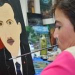 Ağzıyla yaptığı portreyi Erdoğan'a vermek istiyor