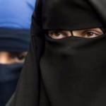 Merkel burkaya savaş açtı: Yasaklansın