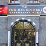 Sur'a 15 yıl sonra Türk bayraklı tabela