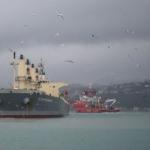 Yeniköy 'de karaya oturan gemi kurtarıldı