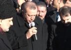 Erdoğan, Karakaya'nın mezarı başında Kur'an okudu