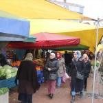 T&uuml;rkeli'de kar yağışı pazarcıları olumsuz etkiledi