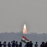 Hindistan tek roketle uzaya 104 uydu gönderdi 