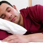 Karanlıkta uyumanın bakın nasıl faydası var