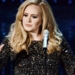 Adele mutlu haberi konserinde verdi