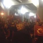Türkler ayakta! Rotterdam'da İstiklal Marşı!