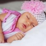 Kız bebek anneleri dikkat! Bu aksesuar can aldı...