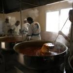 Suriye'deki kamplara sıcak yemek