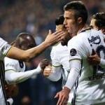 Fenerbahçe Van Persie ile hayata döndü!