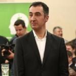 Cem &Ouml;zdemir'den Almanya'daki T&uuml;rklere &ccedil;ağrı