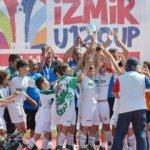 U12 İzmir Cup'ta şampiyon Bursaspor oldu