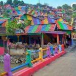 Gökkuşağı köyü: Endonezya