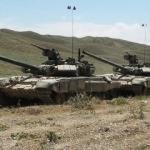 Türk ve Azerbaycan tankları harekete geçti