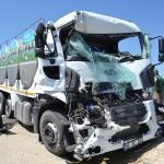 Süt tankeri kamyona çarptı: 1 yaralı