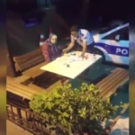 Fedakâr polisten gururlandıran hareket