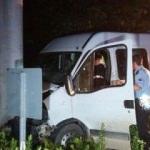 Kur'an talebelerini taşıyan minibüs kaza yaptı
