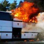 Tur otobüsü cayır cayır yandı 