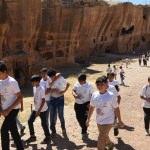 Mardin'de çocuklar tarihi yerleri gezdi