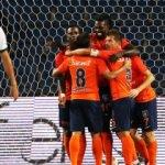 Başakşehir evinde moral buldu!