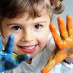 Çocuklara ev eğlencesi: 2-4 yaş çocuklar için eğitici oyunlar