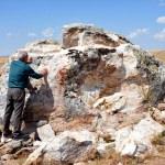 Hitit kaya anıtına defineci dinamiti