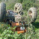 Kocaeli'de traktör devrildi: 1 yaralı