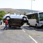 Çankırı'da yolcu midibüsü ile otomobil çarpıştı: 1 ölü, 3 yaralı