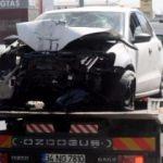 Otomobil direğe &ccedil;arptı! D-100'de trafik fel&ccedil;