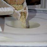 Asırlık değirmenin taşları beş kuşaktır d&ouml;n&uuml;yor