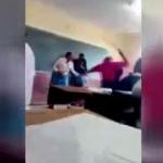 Kız öğrenciyi bastonla dövdü